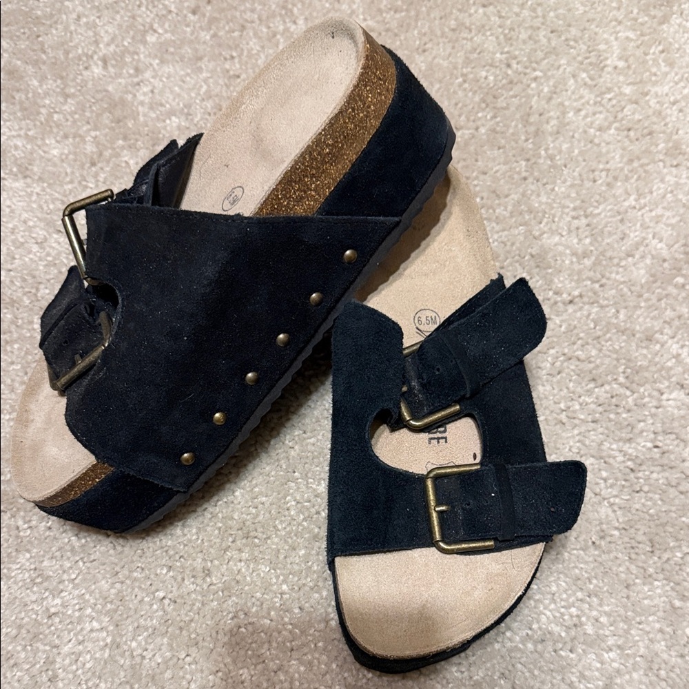 Elegant Black Mules with Buckle Accents - Picture 1 of 10